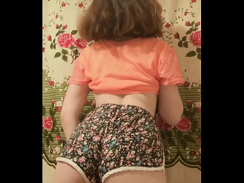 ❤️ सेक्सी तरुण बेब कॅमेऱ्यात तिची चड्डी काढत आहे ❌ गुदद्वारासंबंधीचा अश्लील ﹏